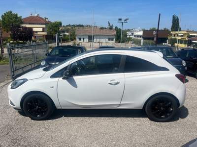 Opel Corsa 1.4 90CV GPL Tech Coupé b-Color Bianco usata Coriano