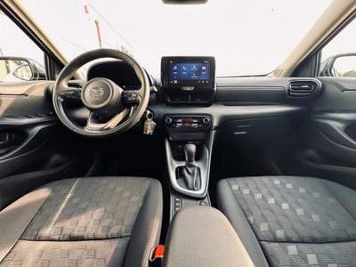 Mazda 2 Hybrid 1.5 vvt full hybrid electric Centre Line Bianco usata Padova