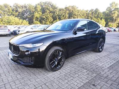 Maserati Levante V6 Diesel 275 CV AWD Nerissimo Edition Nero usata Cassino