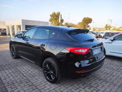 Maserati Levante V6 Diesel 275 CV AWD Nerissimo Edition Nero usata Cassino