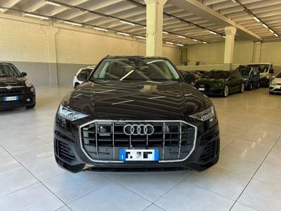 Audi Q8 55 TFSI quattro tiptronic Sport Grigio usata Rovetta