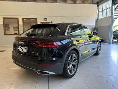 Audi Q8 55 TFSI quattro tiptronic Sport Grigio usata Rovetta