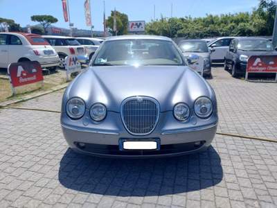 Jaguar S-Type 3.0 V6 Executive Argento usata Ciampino