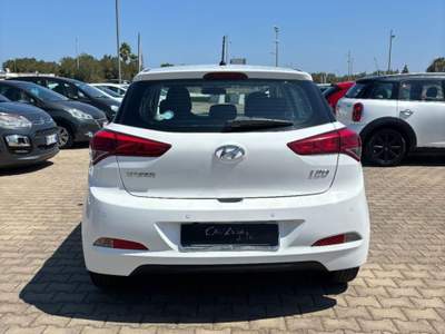 Hyundai i20  1.1 CRDi 12V 5p. Comfort Bianco usata Fasano