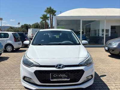 Hyundai i20  1.1 CRDi 12V 5p. Comfort Bianco usata Fasano