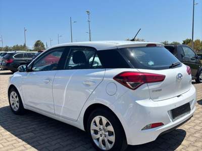 Hyundai i20  1.1 CRDi 12V 5p. Comfort Bianco usata Fasano