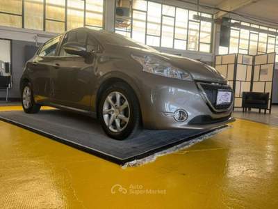 Peugeot 208 Peugeot 208 1.4 hdi 8v Access 5p Beige usata Pontirolo Nuovo