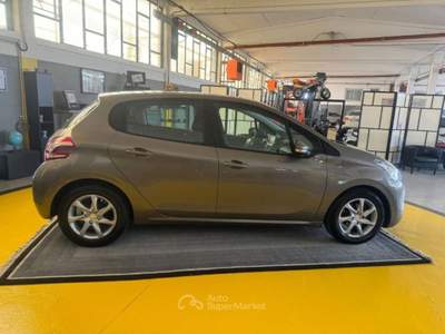 Peugeot 208 Peugeot 208 1.4 hdi 8v Access 5p Beige usata Pontirolo Nuovo