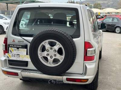 Mitsubishi Pajero 3.2 tdi 16v di-d GLX 5p Argento usata Senise