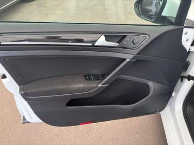 Volkswagen Golf 1.6 TDI 115 CV DSG 5p. Highline BlueMotion Technol Bianco usata San Giovanni Lupatoto