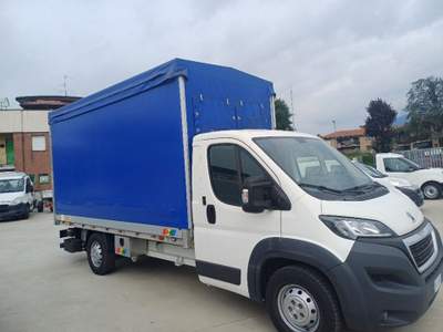Peugeot Boxer 335 2.0 BlueHDi130 CON SPONDA IDRAULICA Bianco usata Mozzo