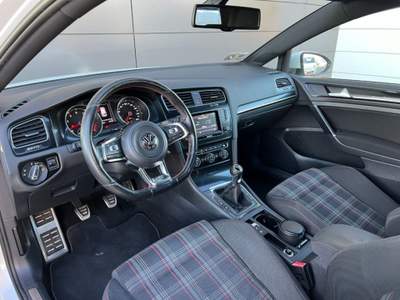 Volkswagen Golf 2.0 TSI 220cv 3p. BMT MANUALE Bianco usata Castelfranco Veneto