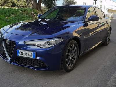 Alfa Romeo Giulia 2.2 Turbodiesel 136 CV AT8 Business Blu/Azzurro usata Ostuni