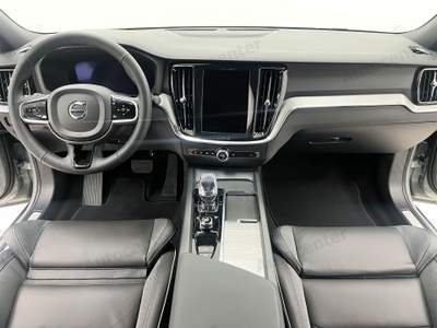 Volvo S60 B4 (b) automatico Plus Dark Grigio usata Bassano del Grappa
