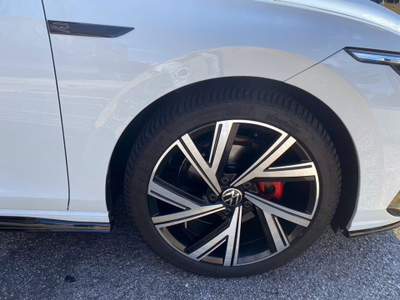 Volkswagen Golf 2.0 TDI 150 CV DSG SCR R-Line Bianco usata RIMINI