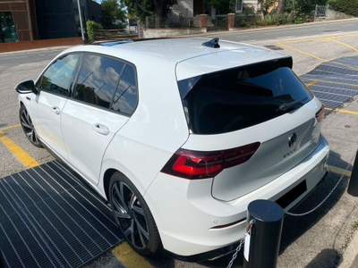 Volkswagen Golf 2.0 TDI 150 CV DSG SCR R-Line Bianco usata RIMINI