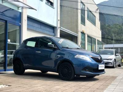 Lancia Ypsilon 1.0 FireFly 5p. S&S Hybrid Silver *NEOPATENTATI* Blu/Azzurro usata Feltre
