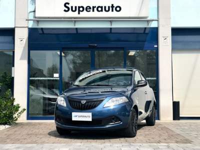 Lancia Ypsilon 1.0 FireFly 5p. S&S Hybrid Silver *NEOPATENTATI* Blu/Azzurro usata Feltre