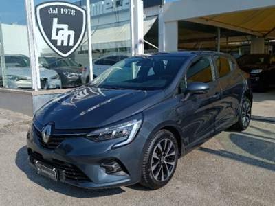 Renault Clio TCe 90 CV 5 porte Business  i,e Grigio usata Augusta