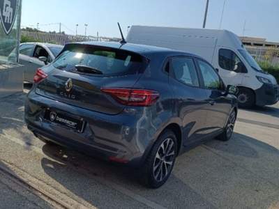 Renault Clio TCe 90 CV 5 porte Business  i,e Grigio usata Augusta