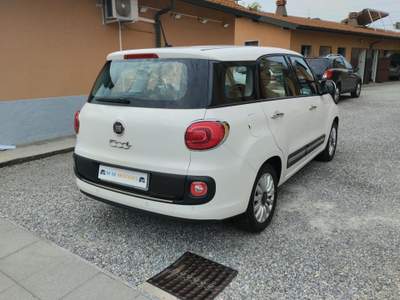 Fiat 500L Living 1.6 Multijet 105 CV Lounge Bianco usata Fino Mornasco