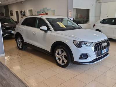 Audi Q3 35 TDI S tronic Business Advanced Bianco usata Campobasso