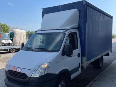 Iveco Daily 33S13 2.3 HPT PC Cabinato Bianco usata Tavagnacco