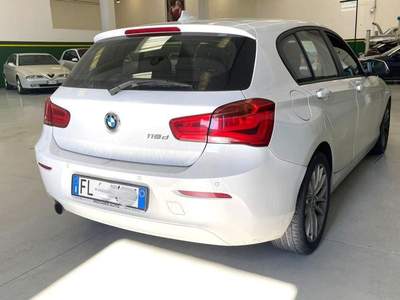 BMW Serie 1 118d d xDrive 5p. Urban Bianco usata abbiategrasso