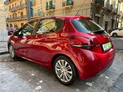 Peugeot 208 PureTech 82 5 porte Active Rosso usata Messina