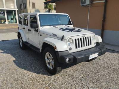 Jeep Wrangler Unlimited 2.8 CRD DPF Sahara Auto Bianco usata Jerago con Orago