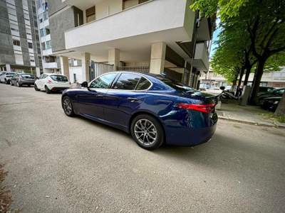 Alfa Romeo Giulia 2.2 Turbodiesel 136 CV AT8 Business Blu/Azzurro usata Lecce