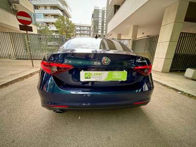 Alfa Romeo Giulia 2.2 Turbodiesel 136 CV AT8 Business Blu/Azzurro usata Lecce