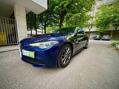 Alfa Romeo Giulia 2.2 Turbodiesel 136 CV AT8 Business Blu/Azzurro usata Lecce