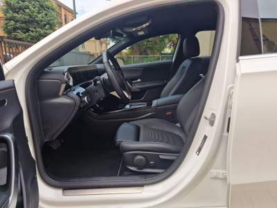 Mercedes-Benz Classe A 17‘’/ LED/ LUCE AMBIENTE/ CAMERA /KEYLESS Bianco usata Dolo