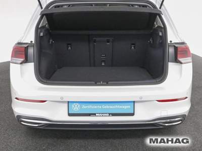 Volkswagen Golf VW Golf VIII Active 1.0 TSI LED Navi ParkPilot App Bianco usata Cannobio