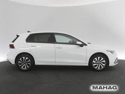 Volkswagen Golf VW Golf VIII Active 1.0 TSI LED Navi ParkPilot App Bianco usata Cannobio