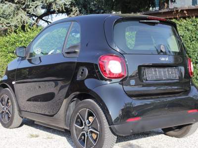 Smart ForFour fortwo EQ Racingred (22kW) Nero usata Medole