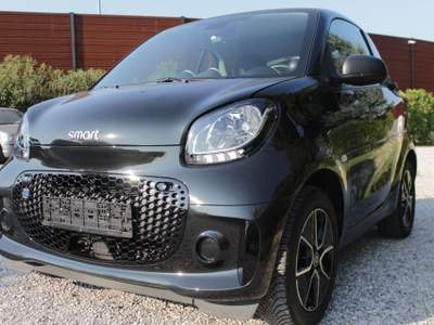Smart ForFour fortwo EQ Racingred (22kW) Nero usata Medole