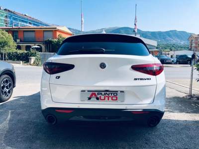 Alfa Romeo Stelvio 2.2 Turbodiesel 190 CV AT8 Q4 Sprint Bianco usata Isernia