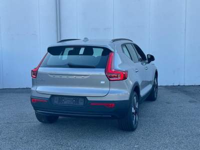 Volvo XC40 SINGLE MOTOR CORE Argento usata Padova