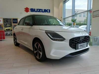 Suzuki Swift 1.2 Hybrid Top Bianco usata SOLARO