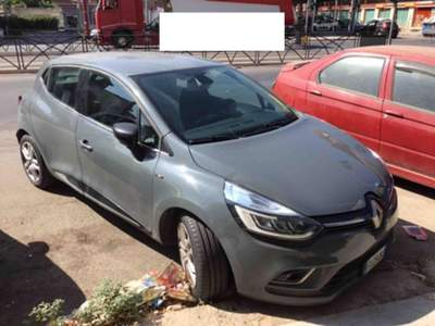 Renault Clio dCi 8V 75 CV 5 porte Moschino Zen Grigio usata Spadafora