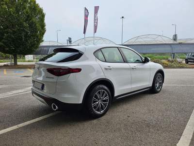 Alfa Romeo Stelvio 2.2 Turbodiesel 180 CV AT8 Q4 Business Bianco usata Monselice