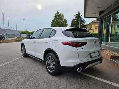 Alfa Romeo Stelvio 2.2 Turbodiesel 180 CV AT8 Q4 Business Bianco usata Monselice
