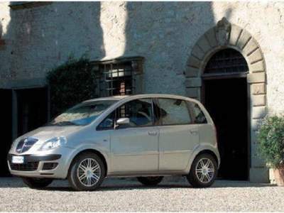 Lancia Musa 1.4 16v Platino Plus 100 dfn Grigio usata Cervignano del Friuli