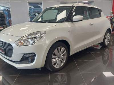 Suzuki Swift 1.2 Hybrid Cool Bianco usata Vicolungo