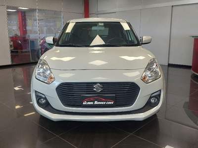 Suzuki Swift 1.2 Hybrid Cool Bianco usata Vicolungo