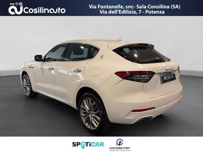 Maserati Levante LEVANTE 2.0 MHEV 48V 330 CV AWD GT Bianco usata Sala Consilina
