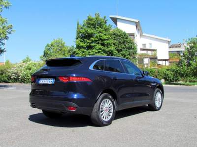 Jaguar F-Pace 2.0 D 180 CV AWD Prestige Unicoproprietario Blu/Azzurro usata Latina