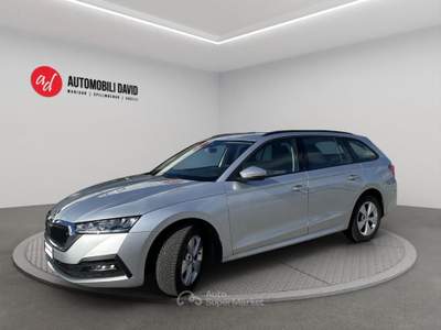 Skoda Octavia 2.0 TDI EVO SCR DSG Wagon Executive Argento usata Maniago